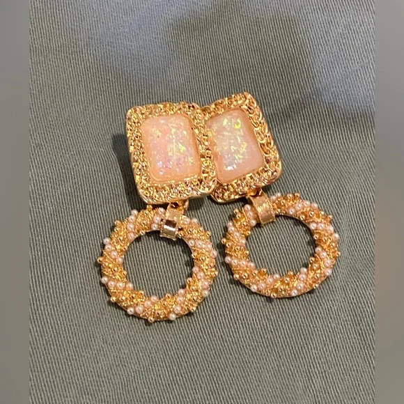 ✨🌈 Gold Square Drop Earrings 🌈✨ - Picture 14 of 14